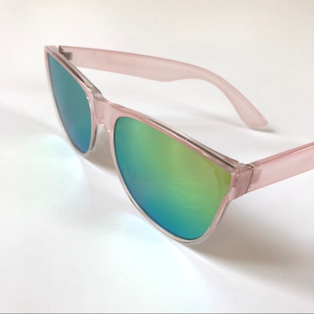 Sunglasses - Picture 4 of 7